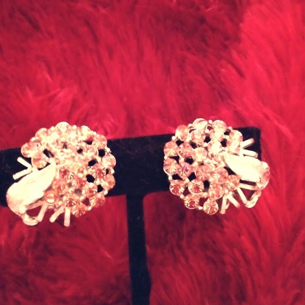 Vintage Gold Tone & Rhinestones Clip On Earrings